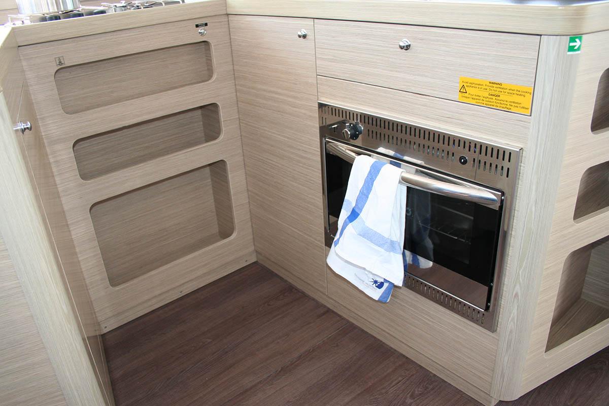 Lagoon 42 - 4 + 2 cab., picture 17