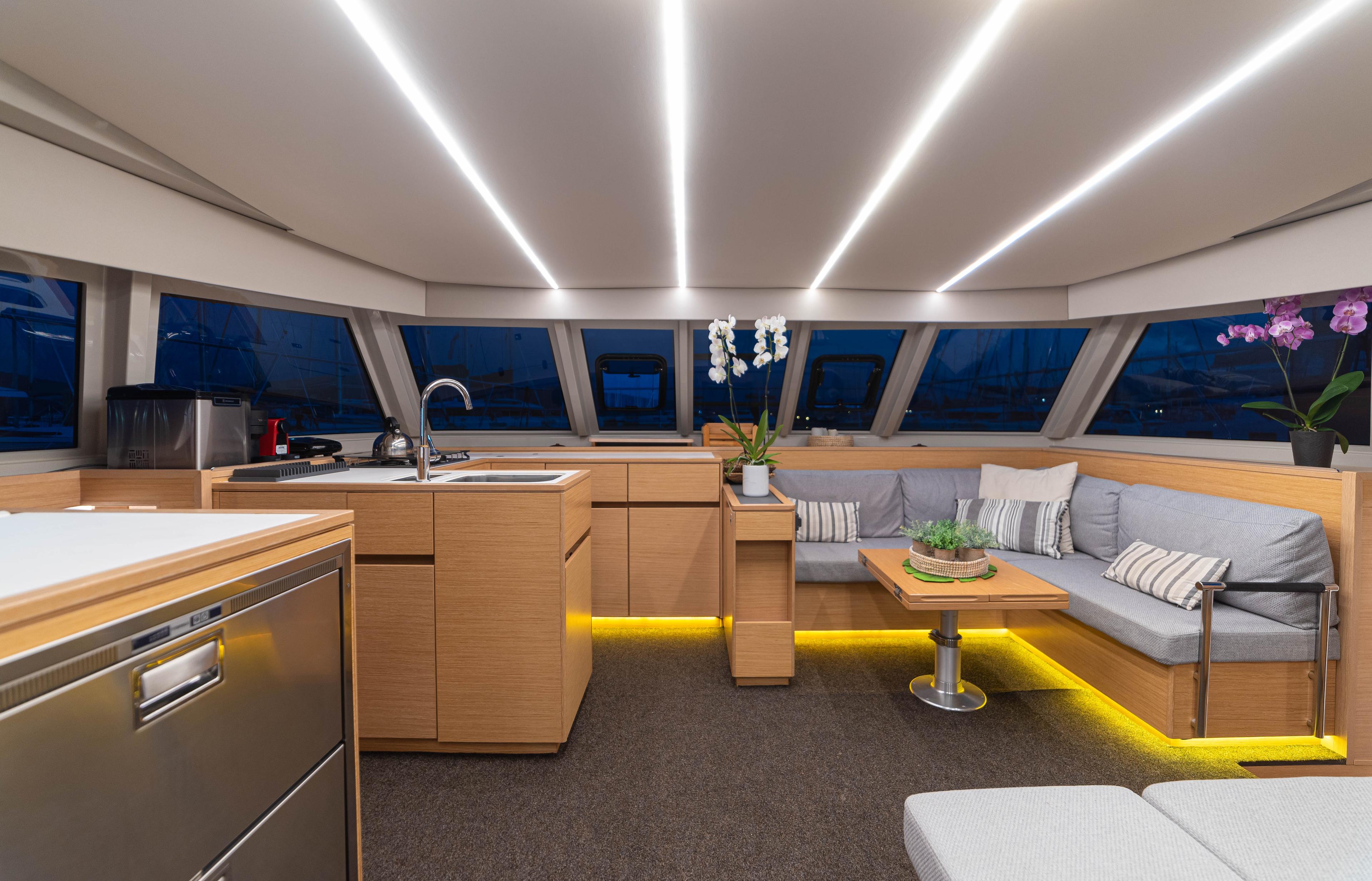 Nautitech 47 Power - 4 + 2 cab. - AG Princess, picture 11