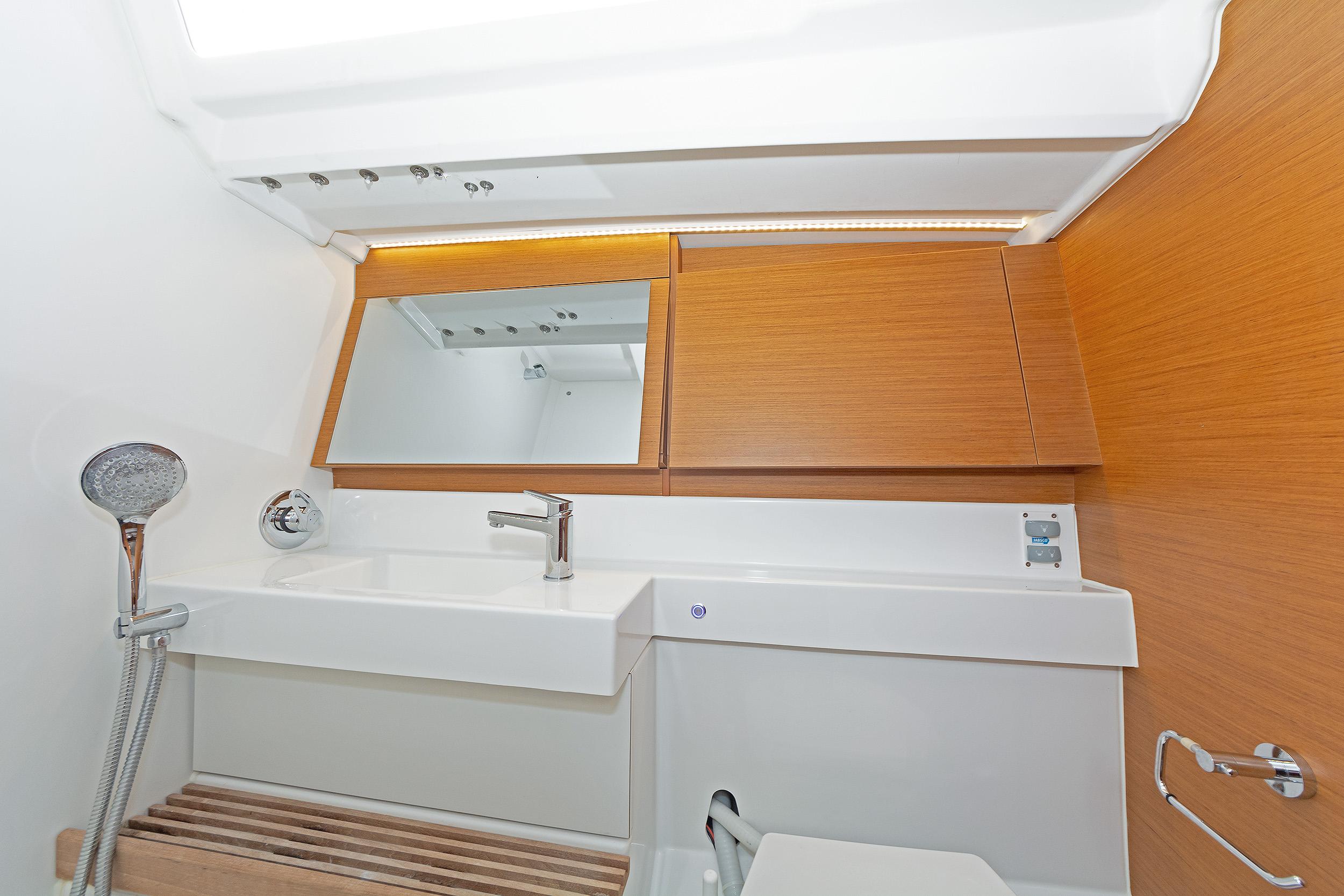 Sun Odyssey 440 - 4 cab., picture 7