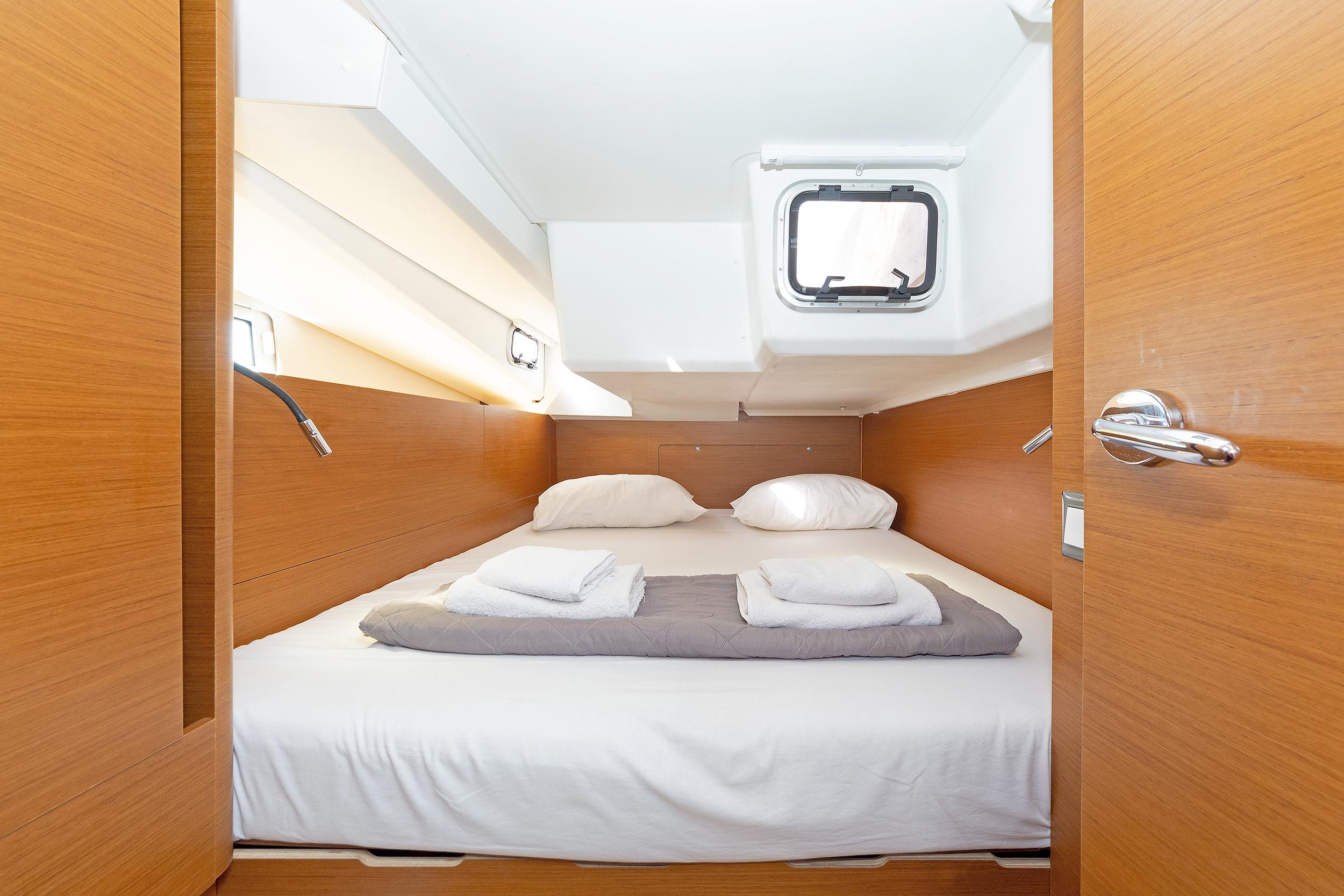 Sun Odyssey 440 - 4 cab., picture 5