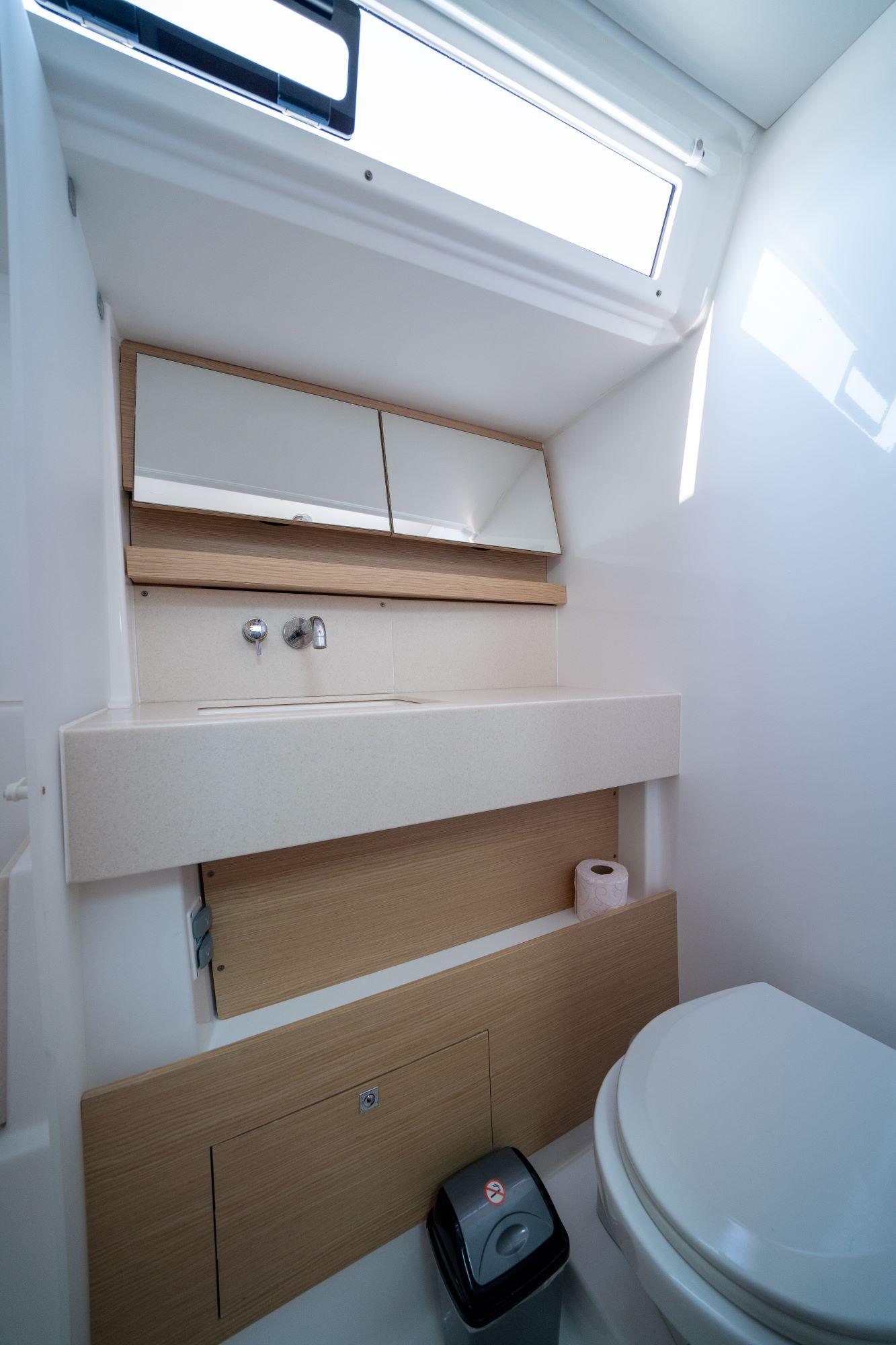 Dufour 470 - 5 cab., picture 15