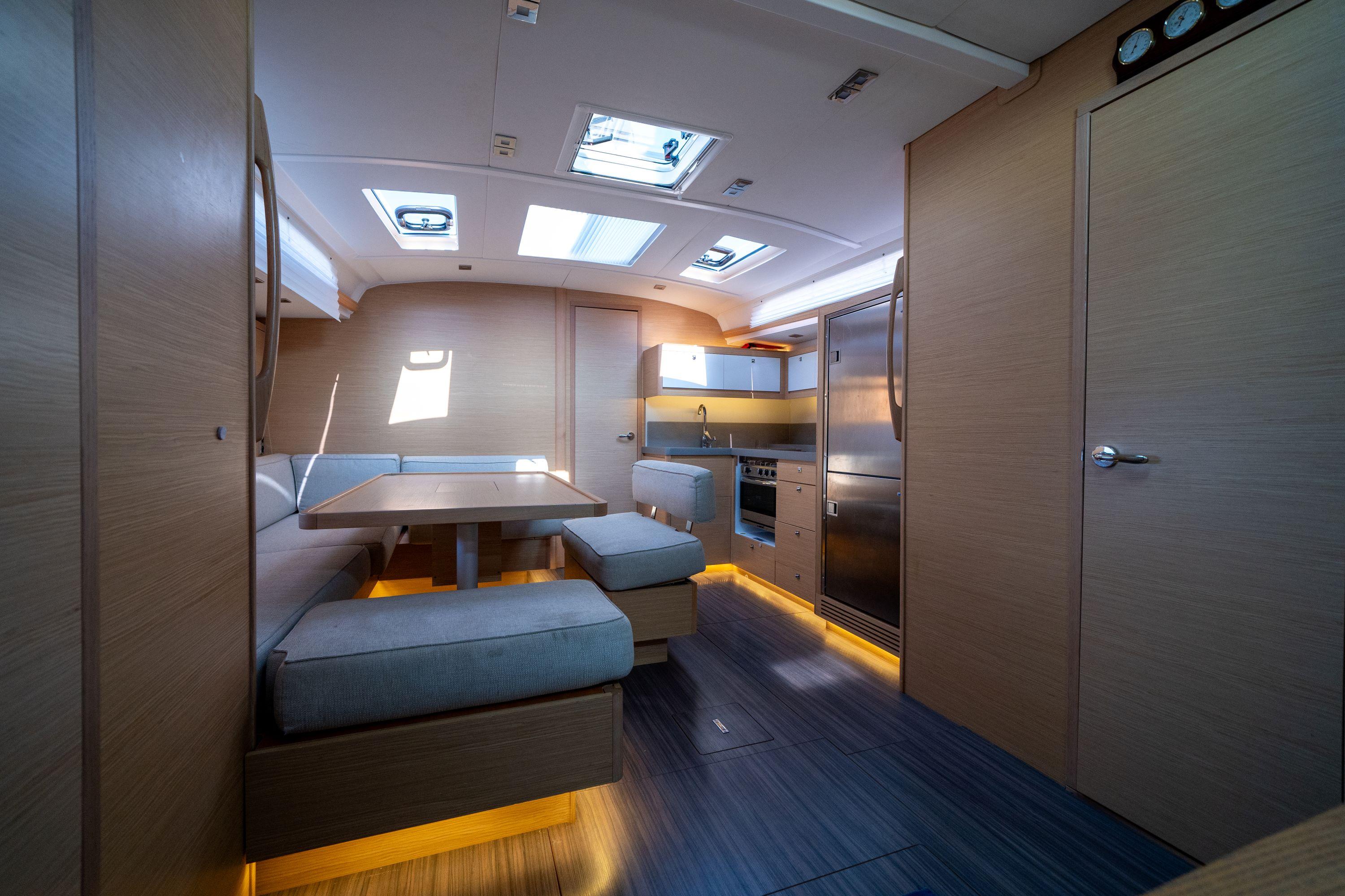 Dufour 470 - 5 cab., picture 12