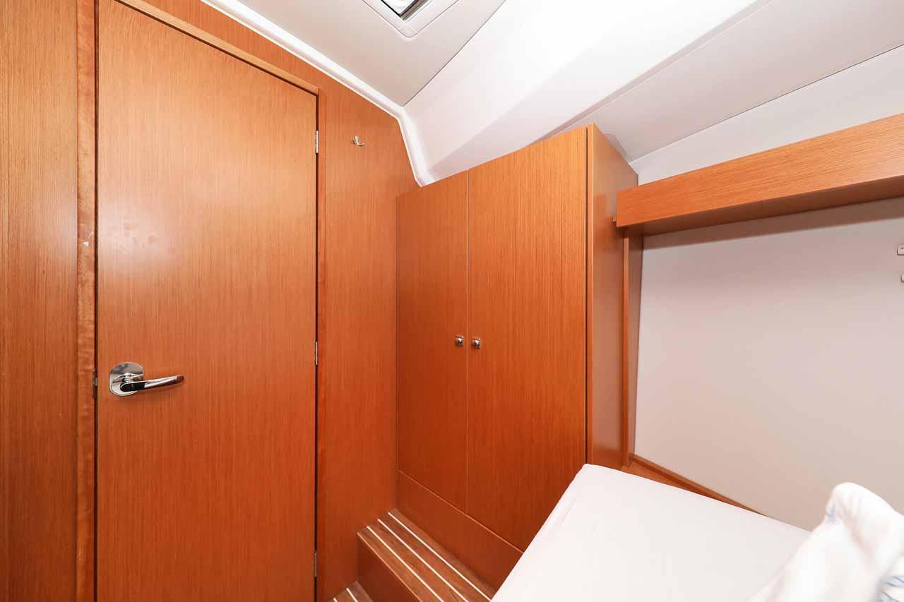 Bavaria C42, picture 20