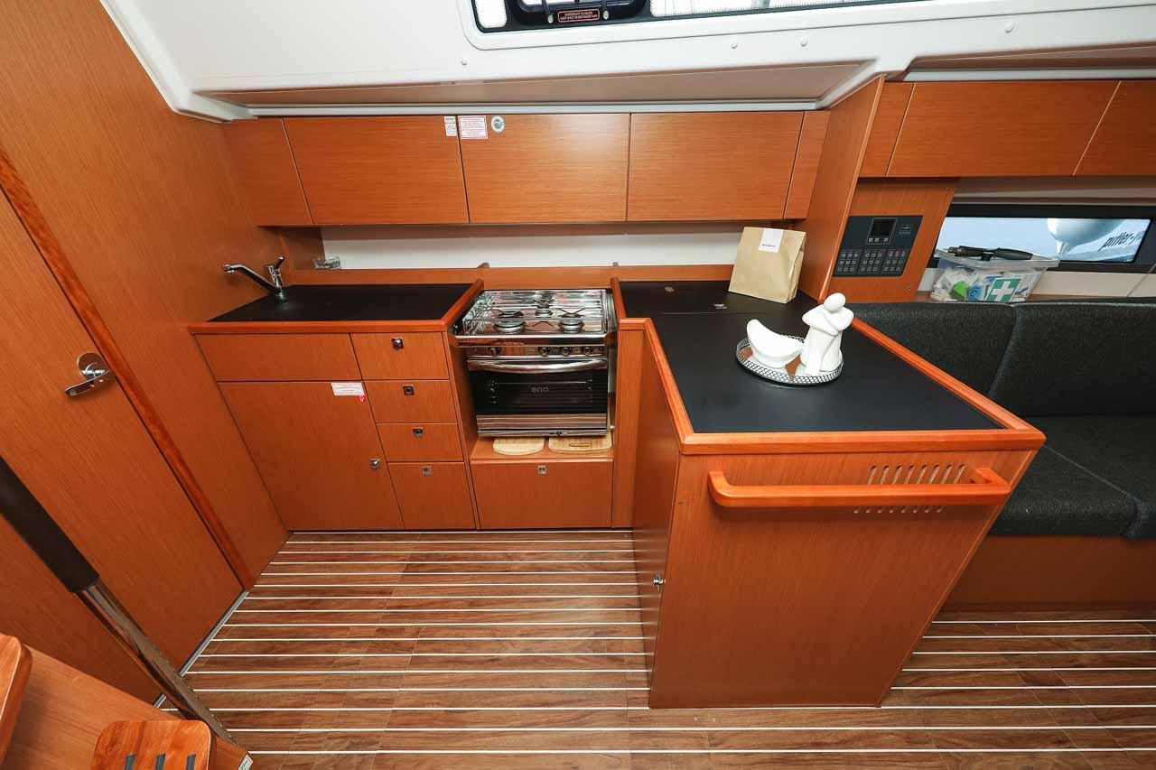 Bavaria C42, picture 16