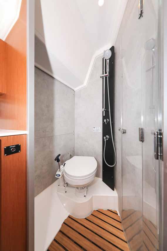 Bavaria C42, picture 29