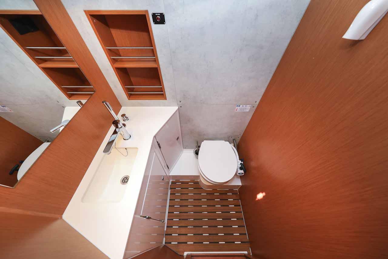 Bavaria C42, picture 25