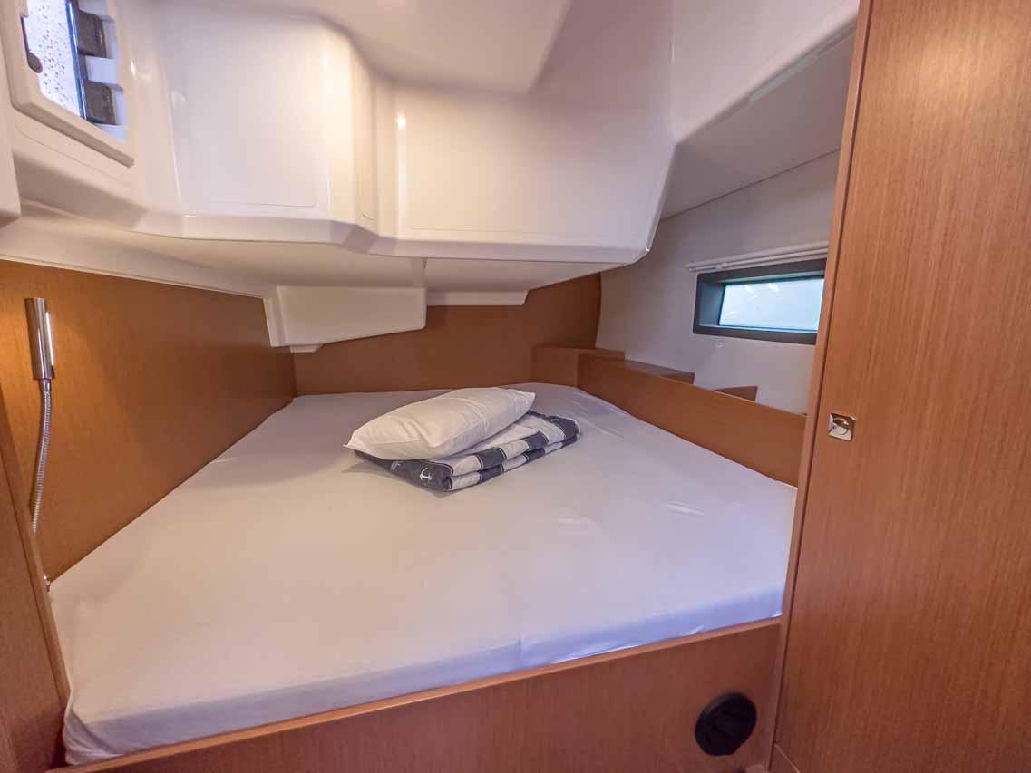 Bavaria C42, picture 15