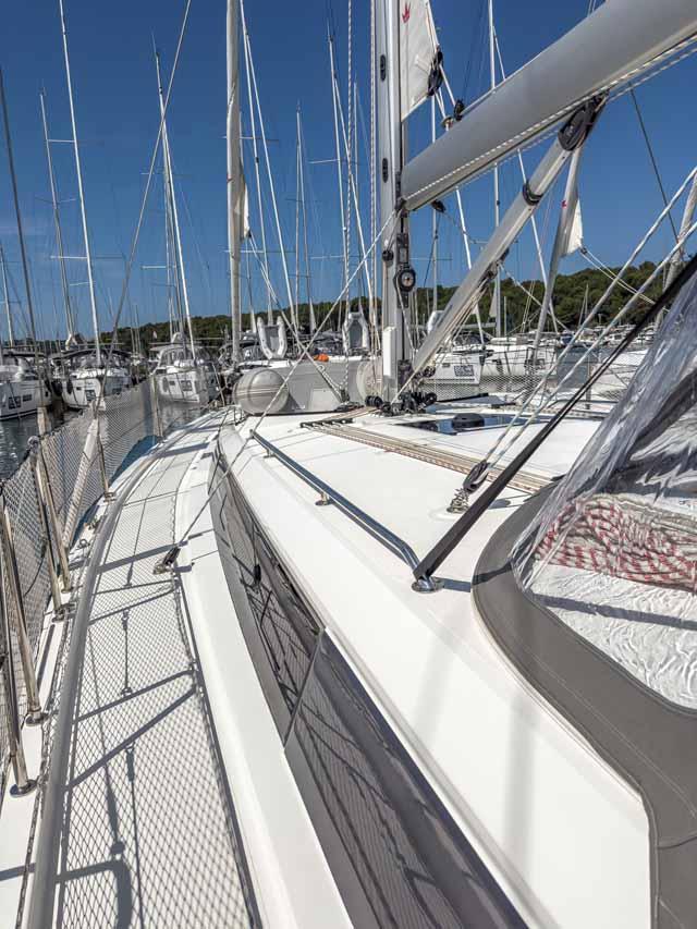 Bavaria C42, picture 5