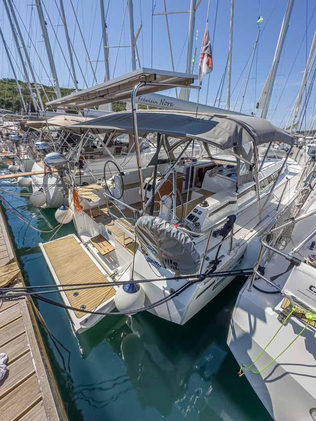 Bavaria C42, picture 4