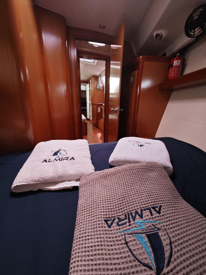 Oceanis 43 Family - 4 cab., picture 14