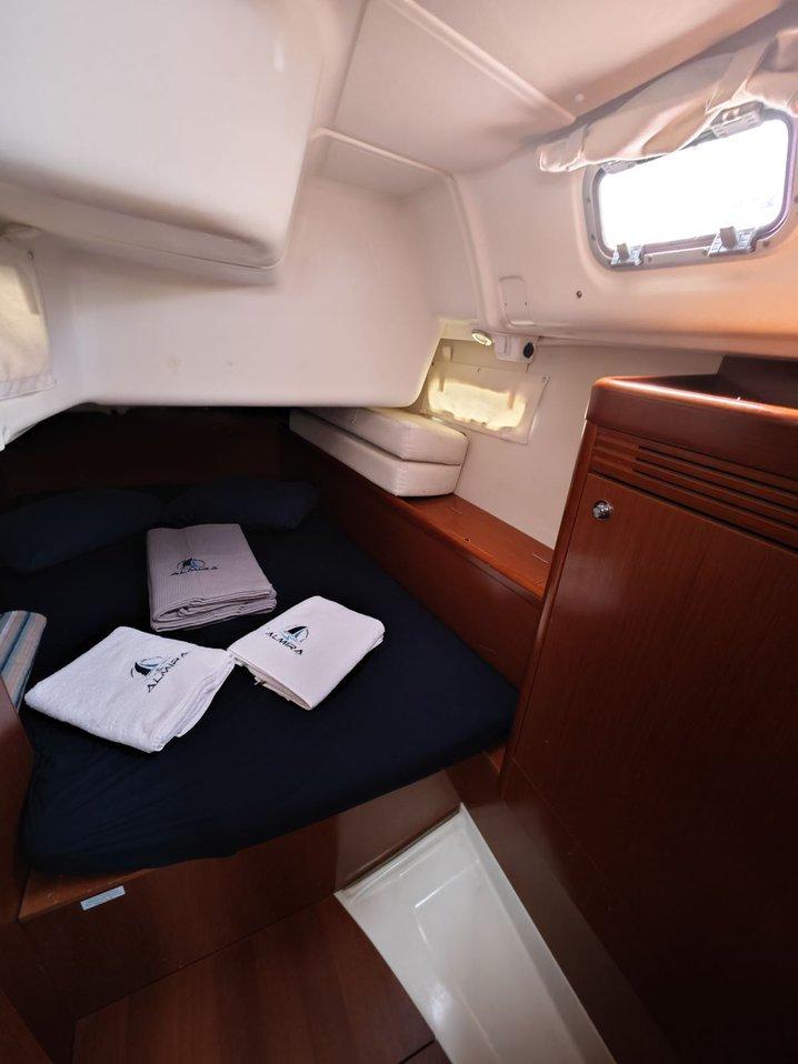 Oceanis 40, picture 20