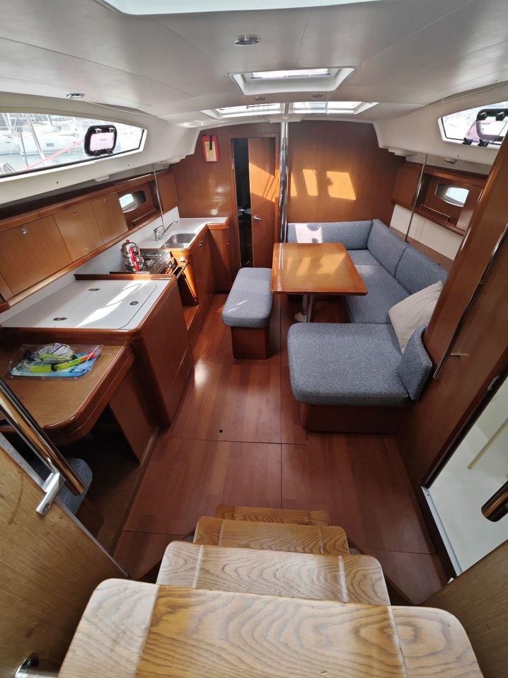 Oceanis 40, picture 14