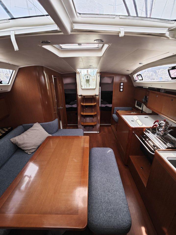 Oceanis 40, picture 12