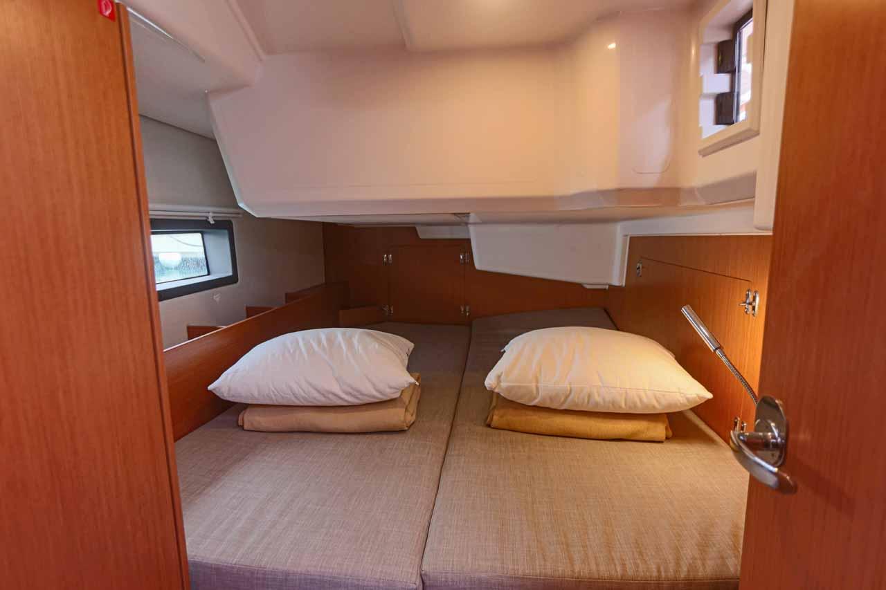 Bavaria C38, picture 12