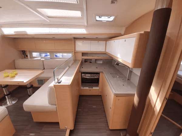 Dufour 530 - 5 + 1 cab., picture 8