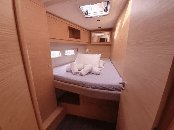 Dufour 530 - 5 + 1 cab., picture 10