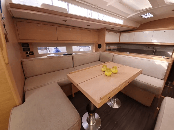 Dufour 530 - 5 + 1 cab., picture 6