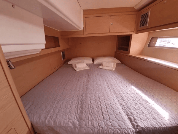 Dufour 530 - 5 + 1 cab., picture 12