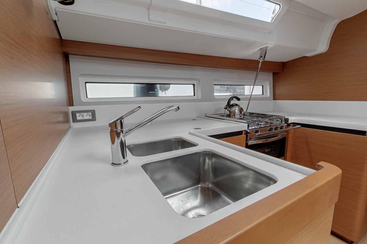 Sun Odyssey 490 - 5 cab., picture 15