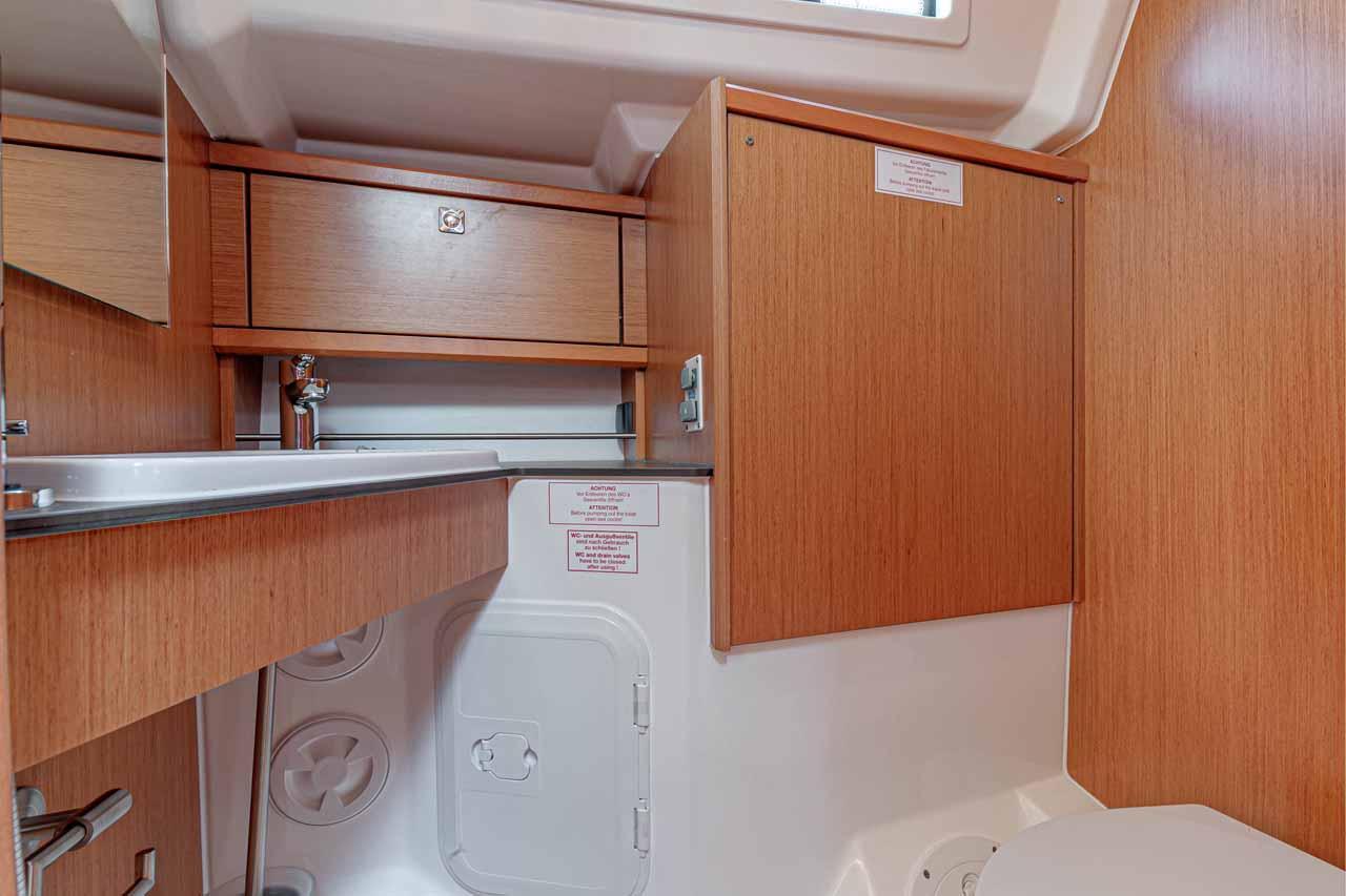 Bavaria Cruiser 34, picture 18