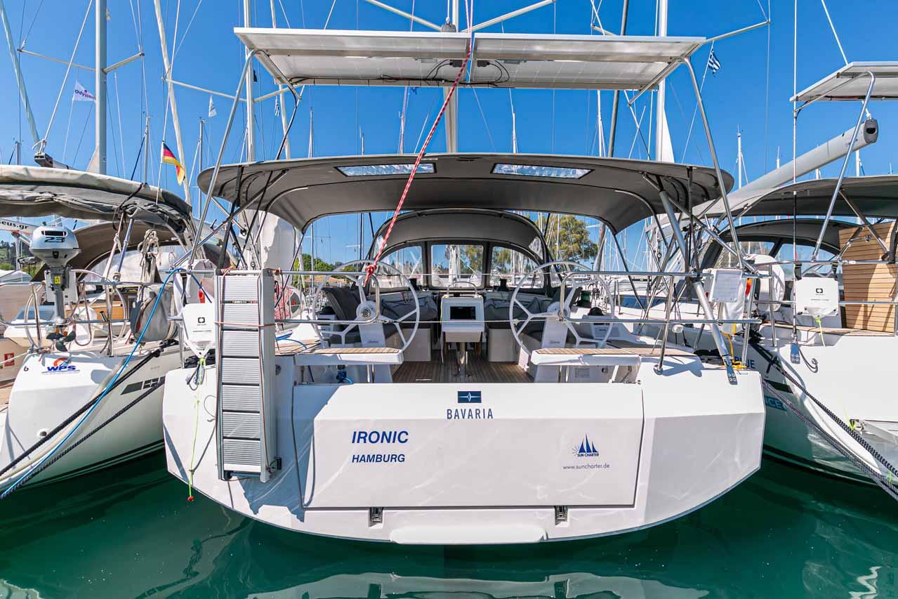 Bavaria C42, picture 1