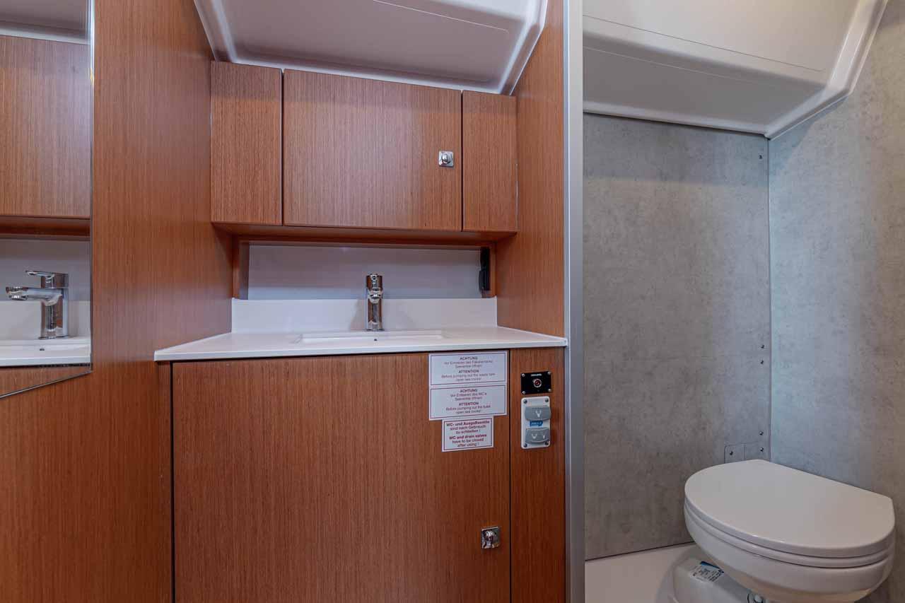 Bavaria C42, picture 20