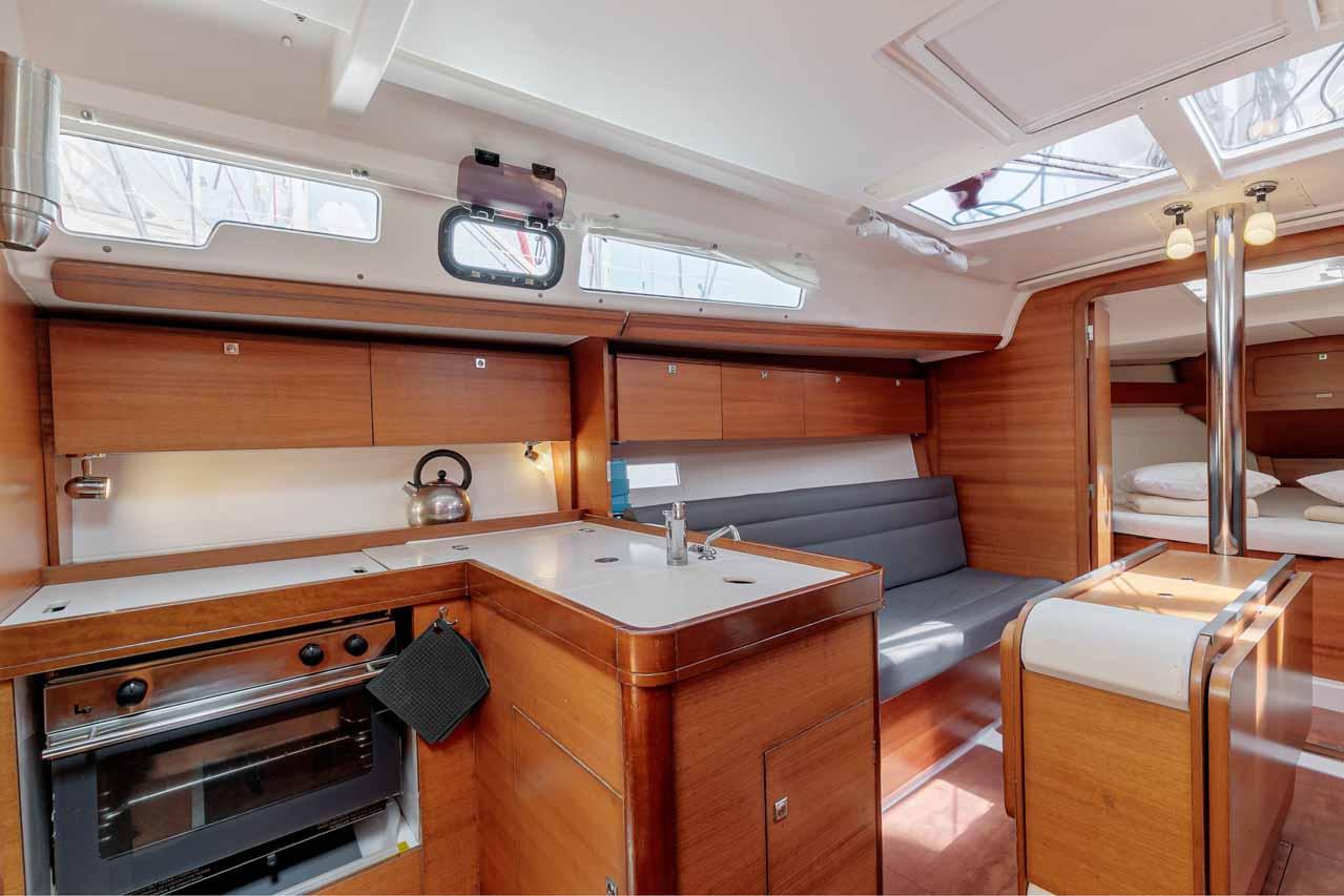 Dufour 350 GL, picture 7