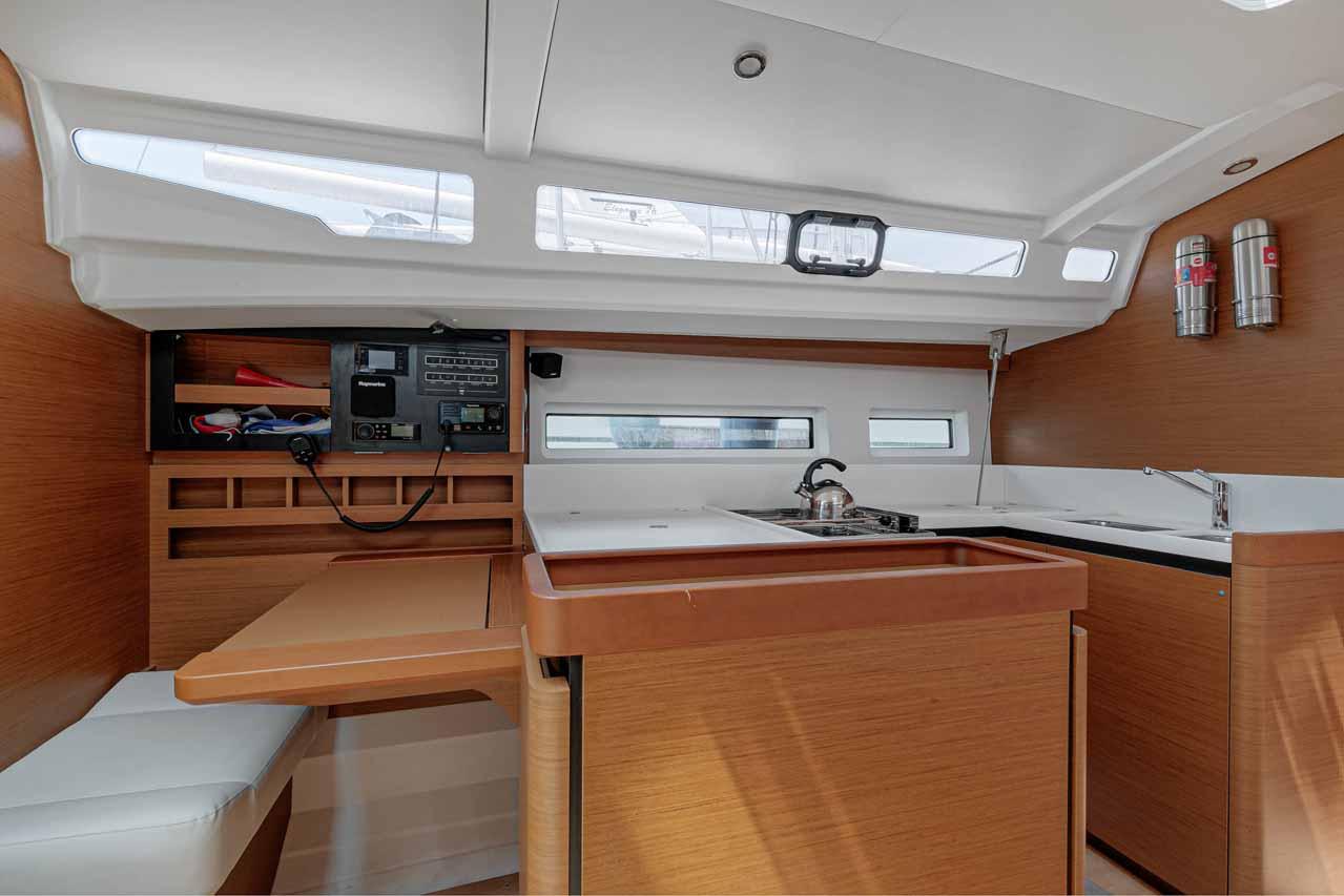 Sun Odyssey 440 - 4 cab., picture 10