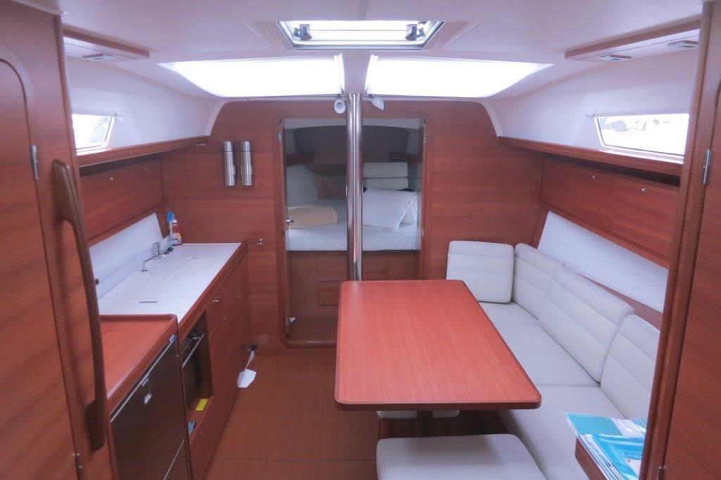 Dufour 382 GL, picture 5