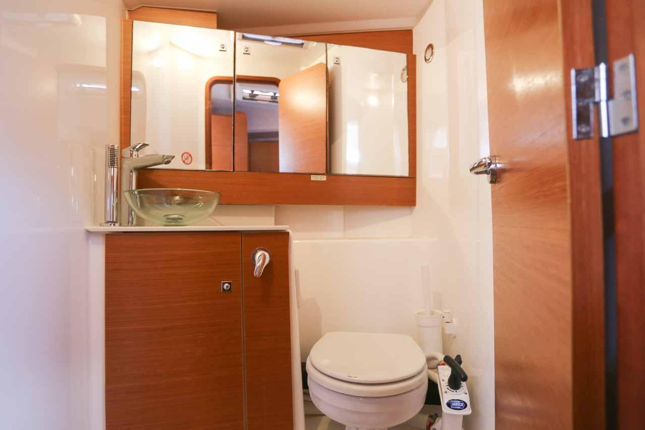 Dufour 412, picture 13