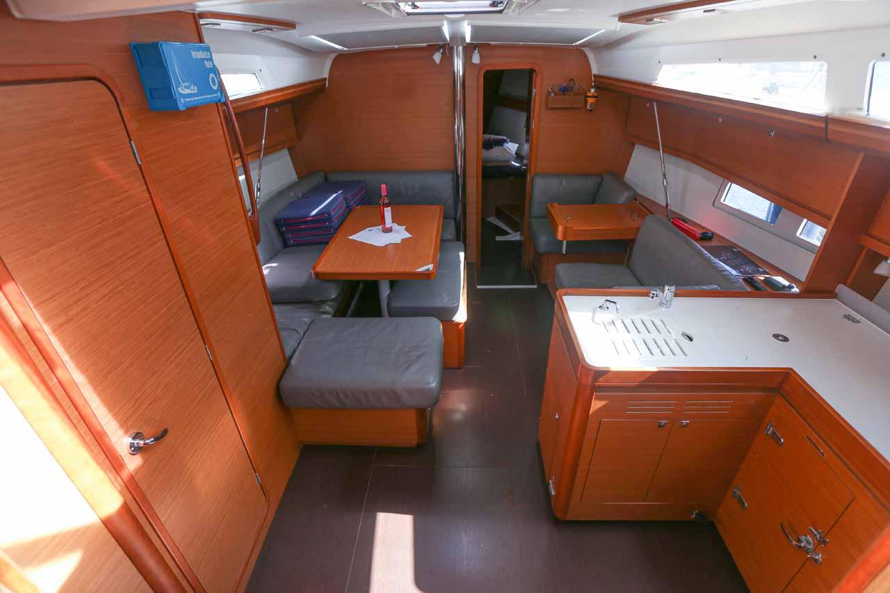 Dufour 412, picture 6