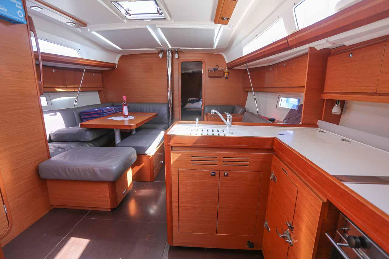 Dufour 412, picture 7