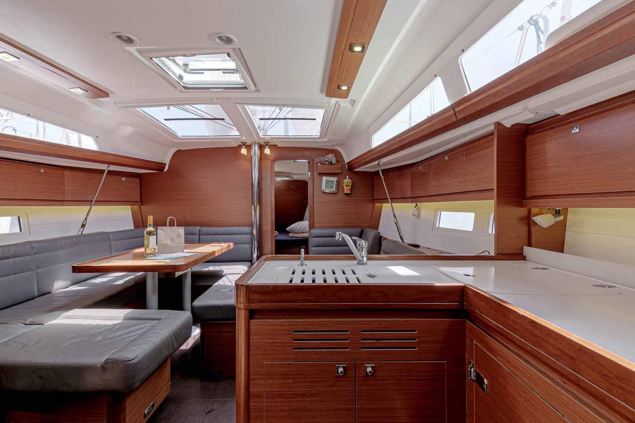 Dufour 412, picture 8