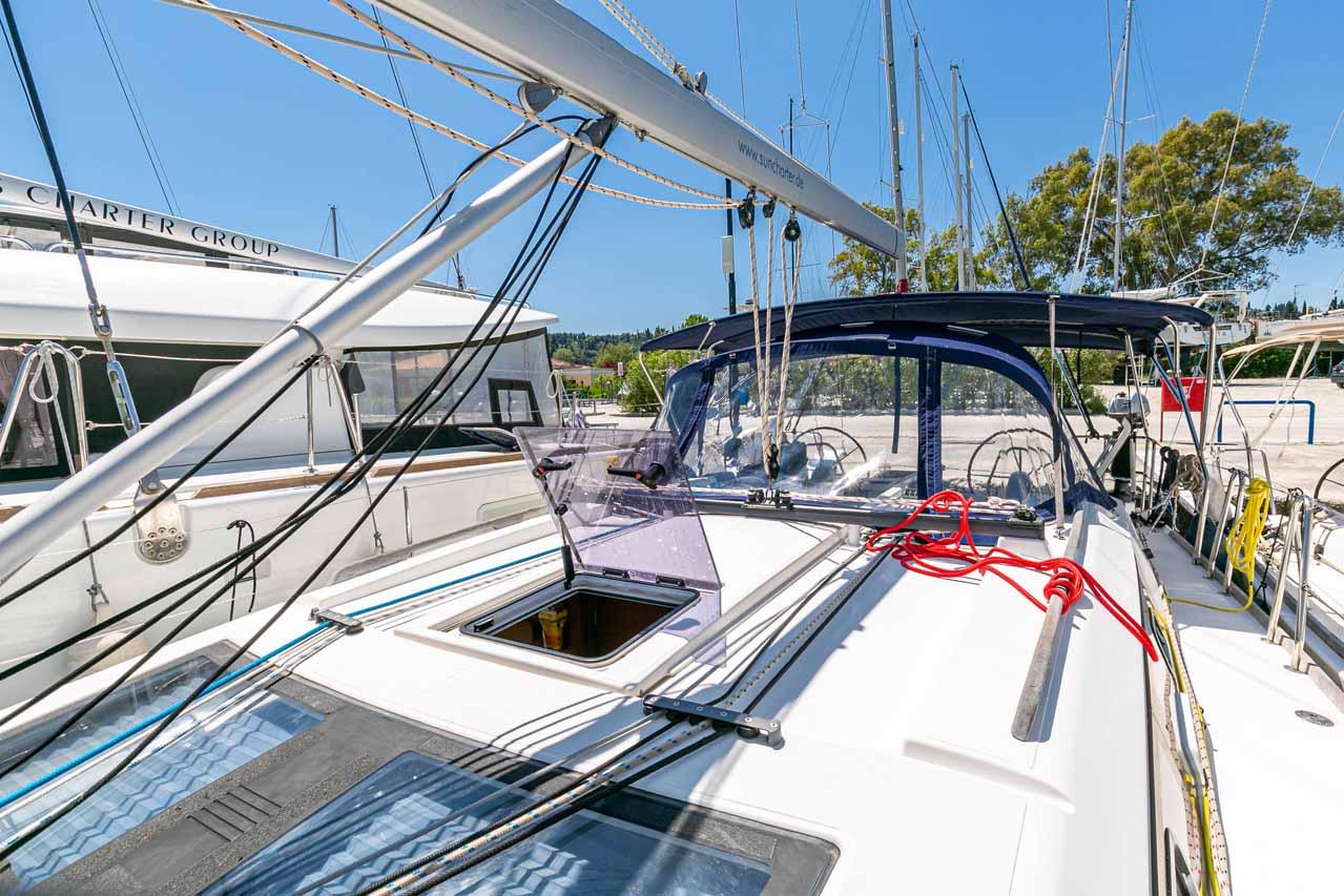 Dufour 382 GL, picture 3