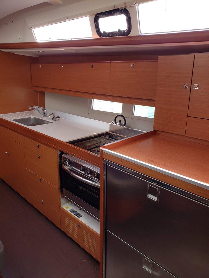 Dufour 460 GL, picture 5