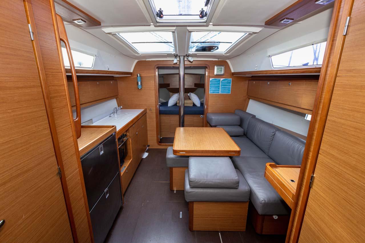 Dufour 382 GL, picture 7
