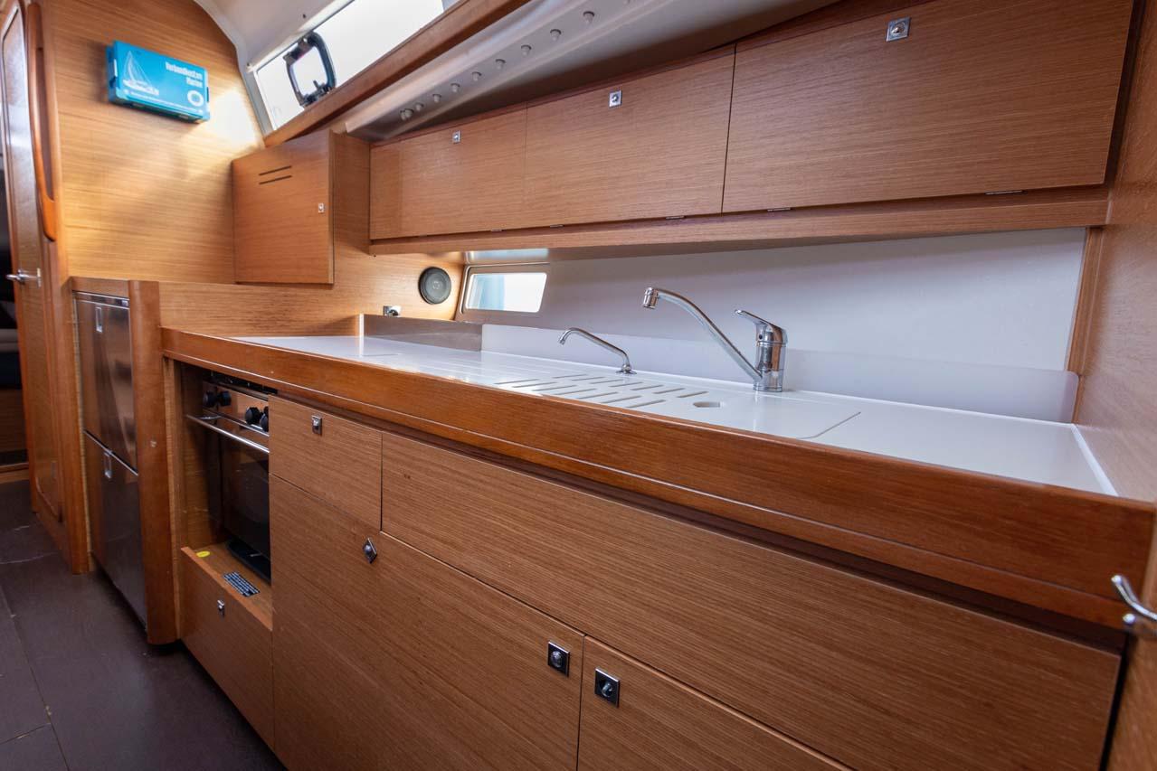 Dufour 382 GL, picture 10