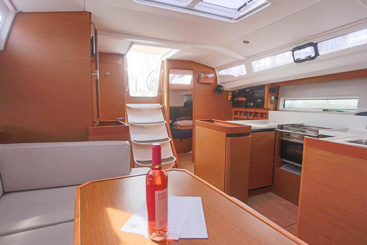 Sun Odyssey 440 - 4 cab., picture 11