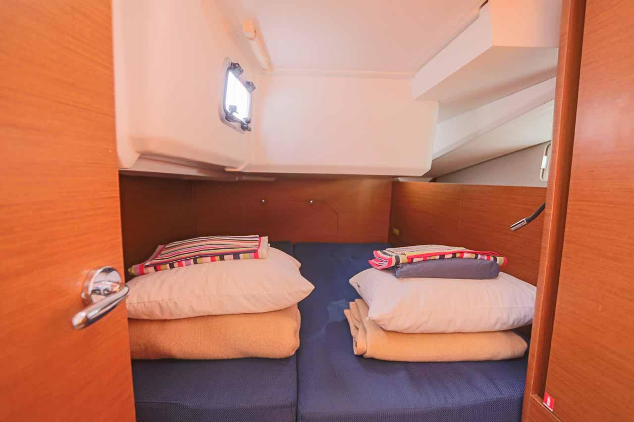 Sun Odyssey 440 - 4 cab., picture 15