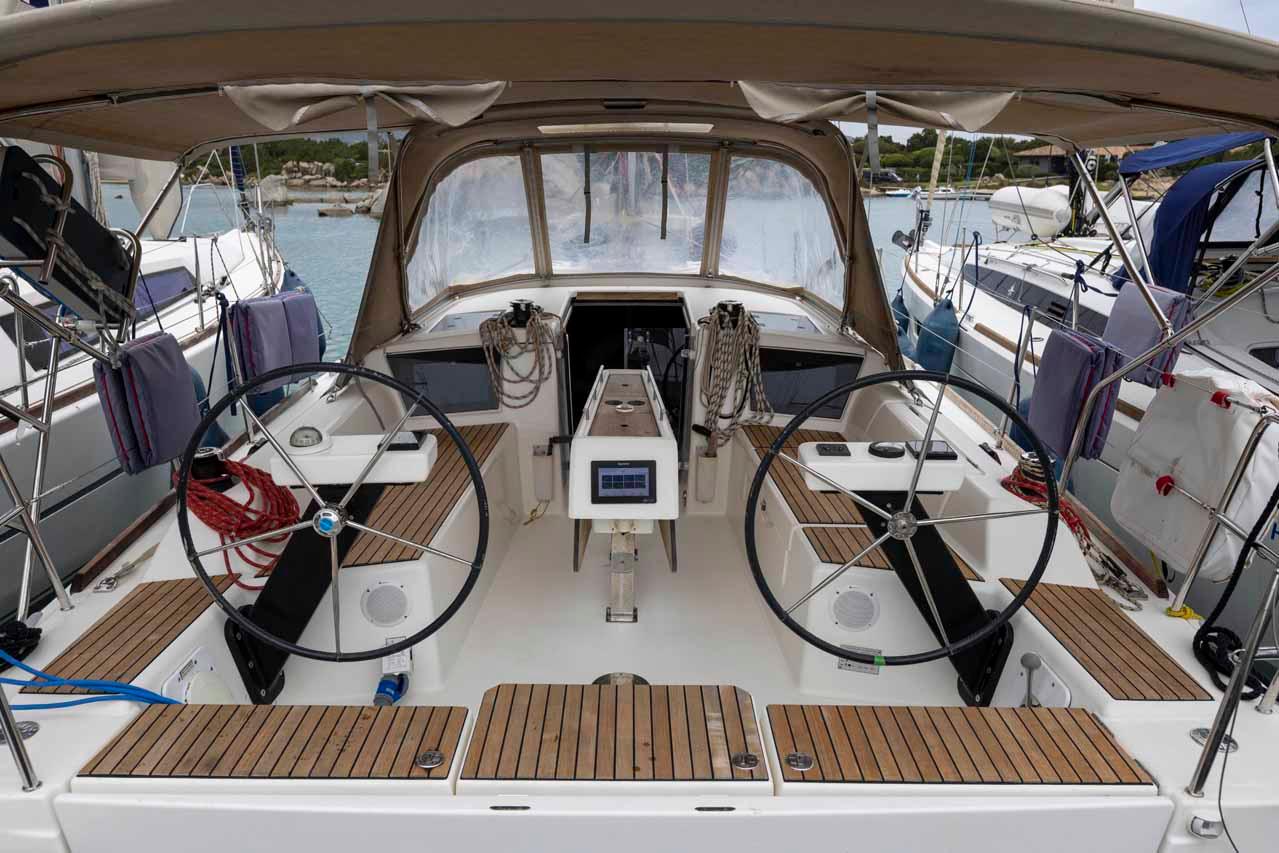 Dufour 360 GL - 3 cab., picture 8