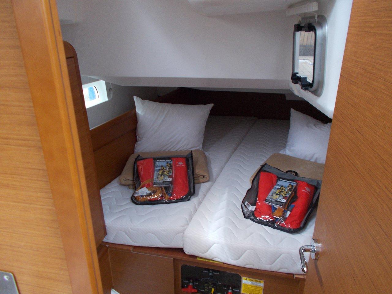 Sun Odyssey 419 - 3 cab., picture 8