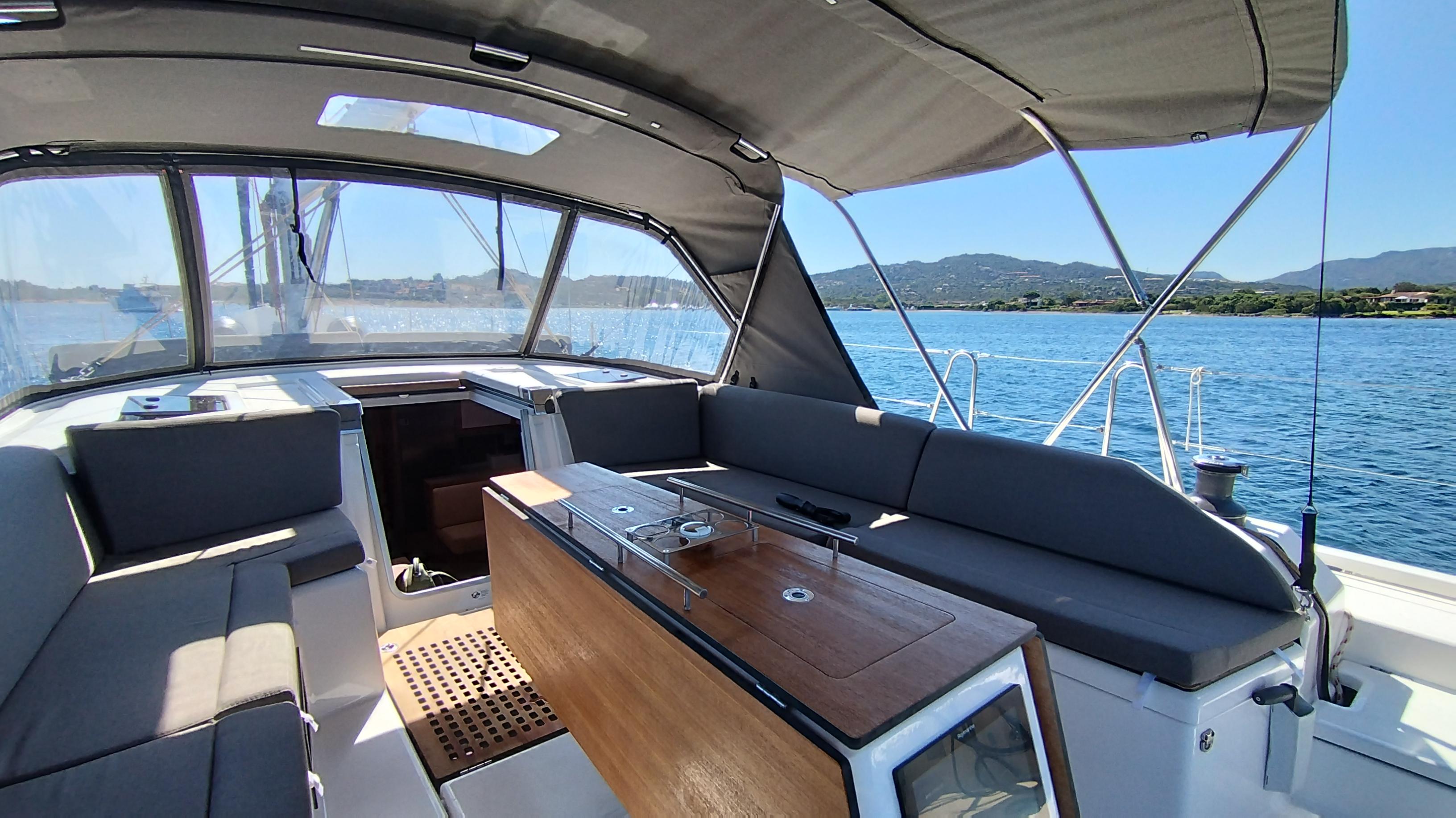 Dufour 530 - 5 + 1 cab., picture 5