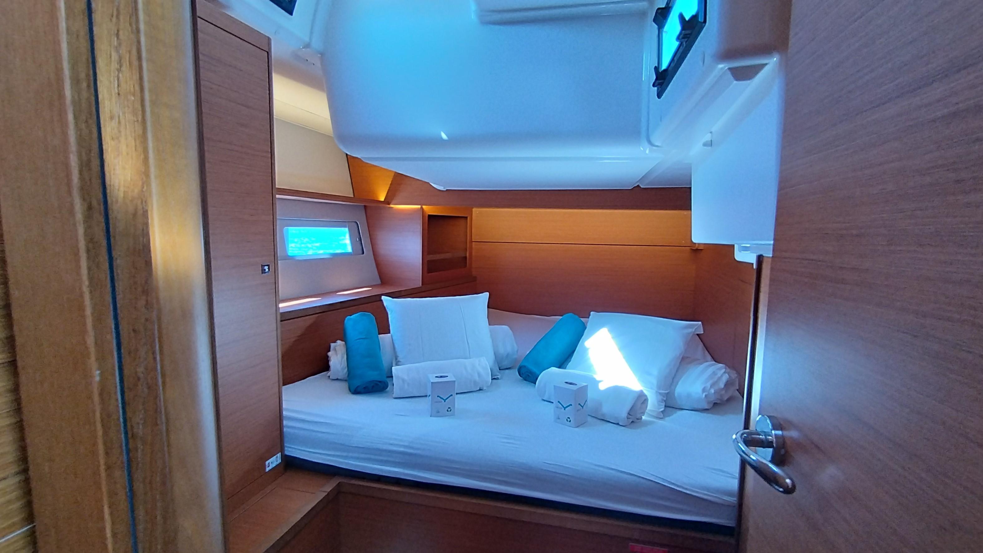 Dufour 530 - 5 + 1 cab., picture 22