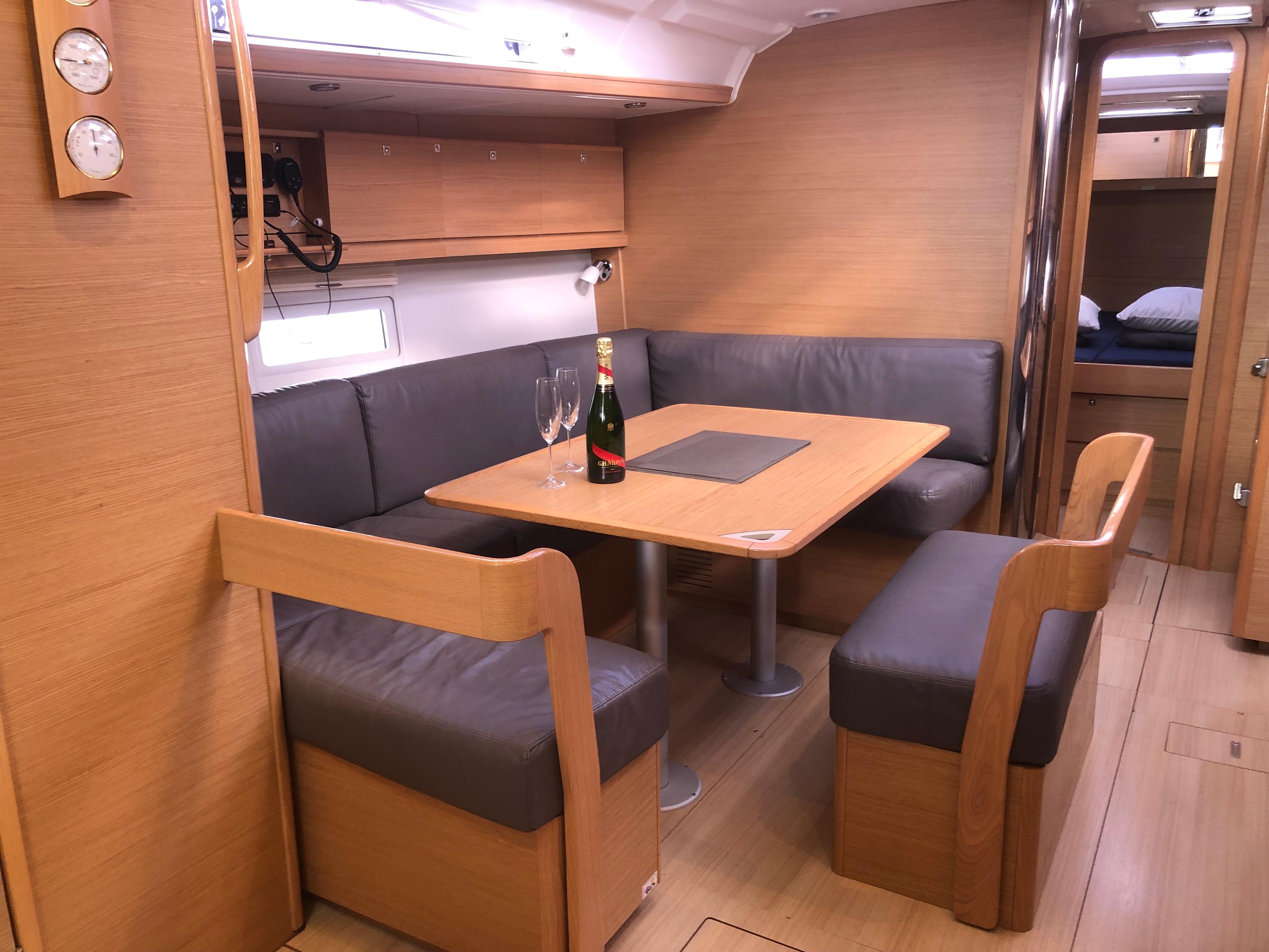 Dufour 430, picture 12