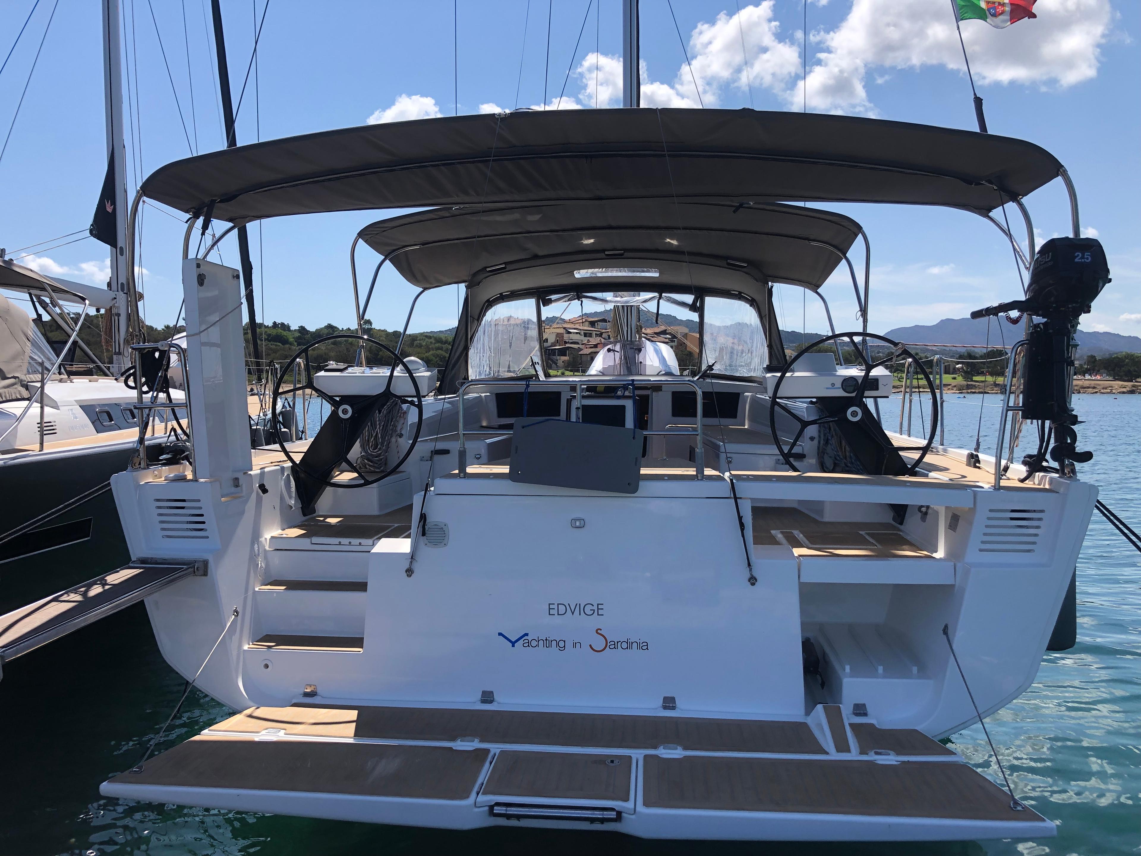 Dufour 530 - 5 + 1 cab., picture 1