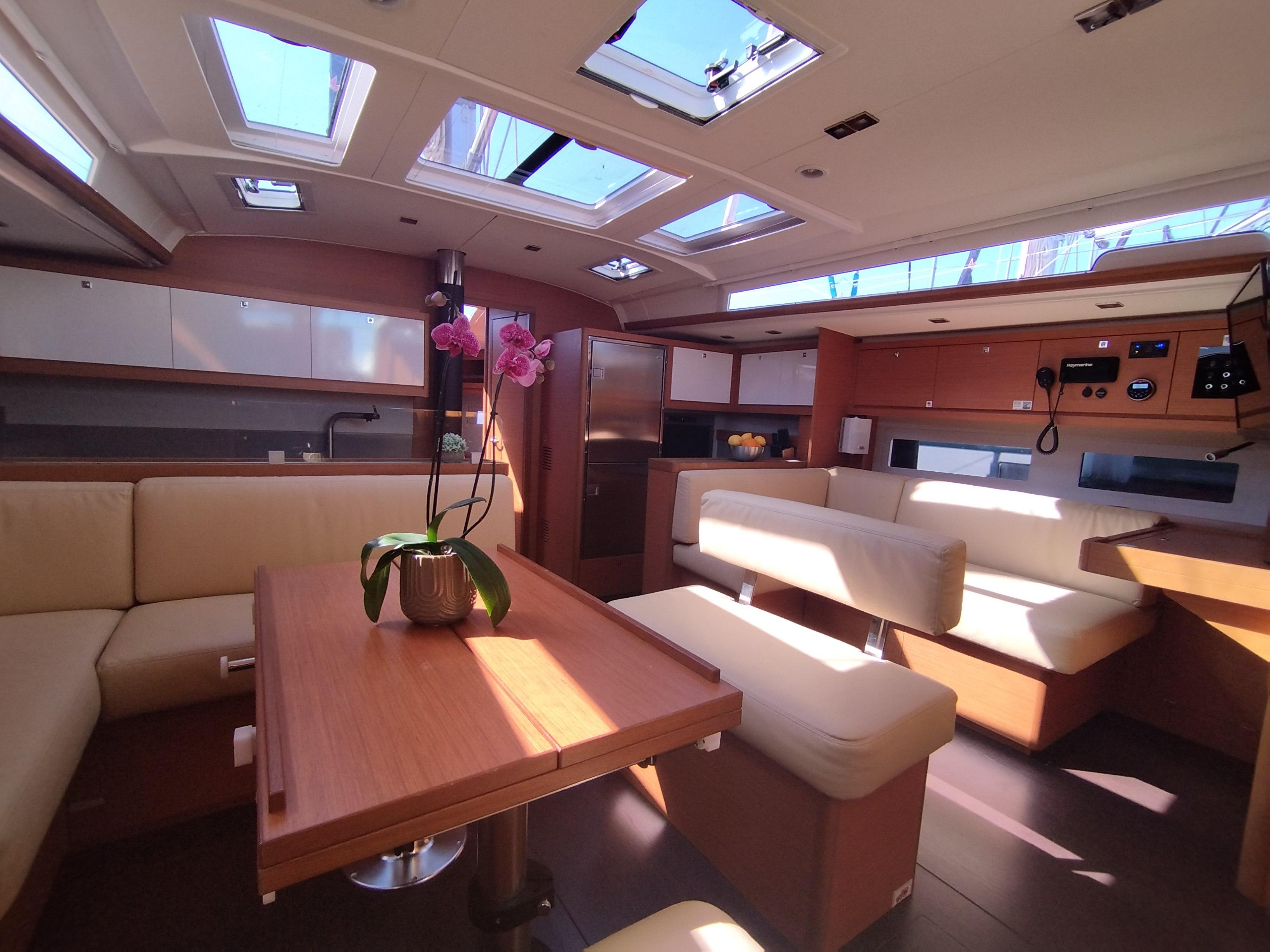 Dufour 530 - 4 + 1 cab., picture 14