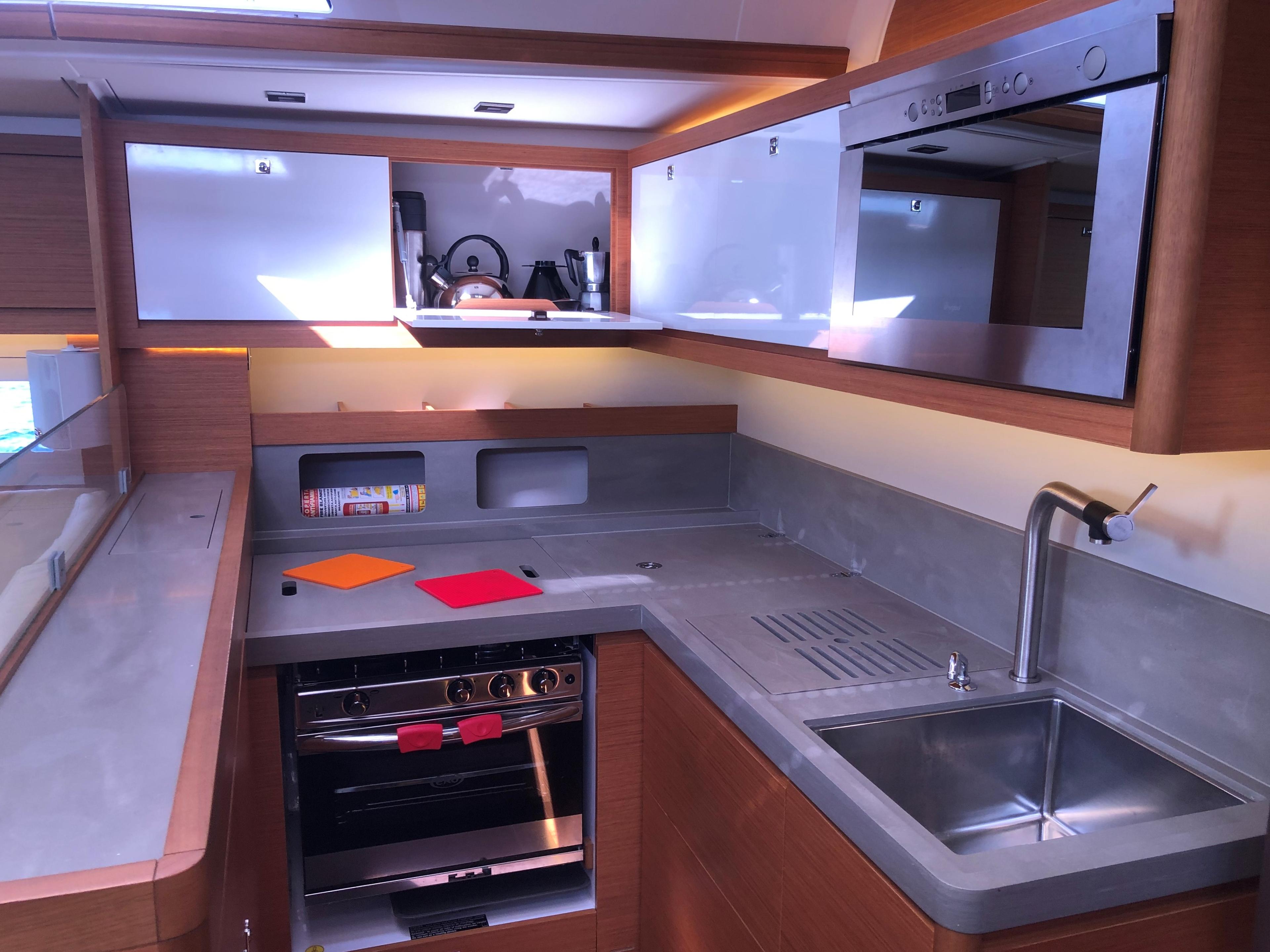 Dufour 530 - 4 + 1 cab., picture 18