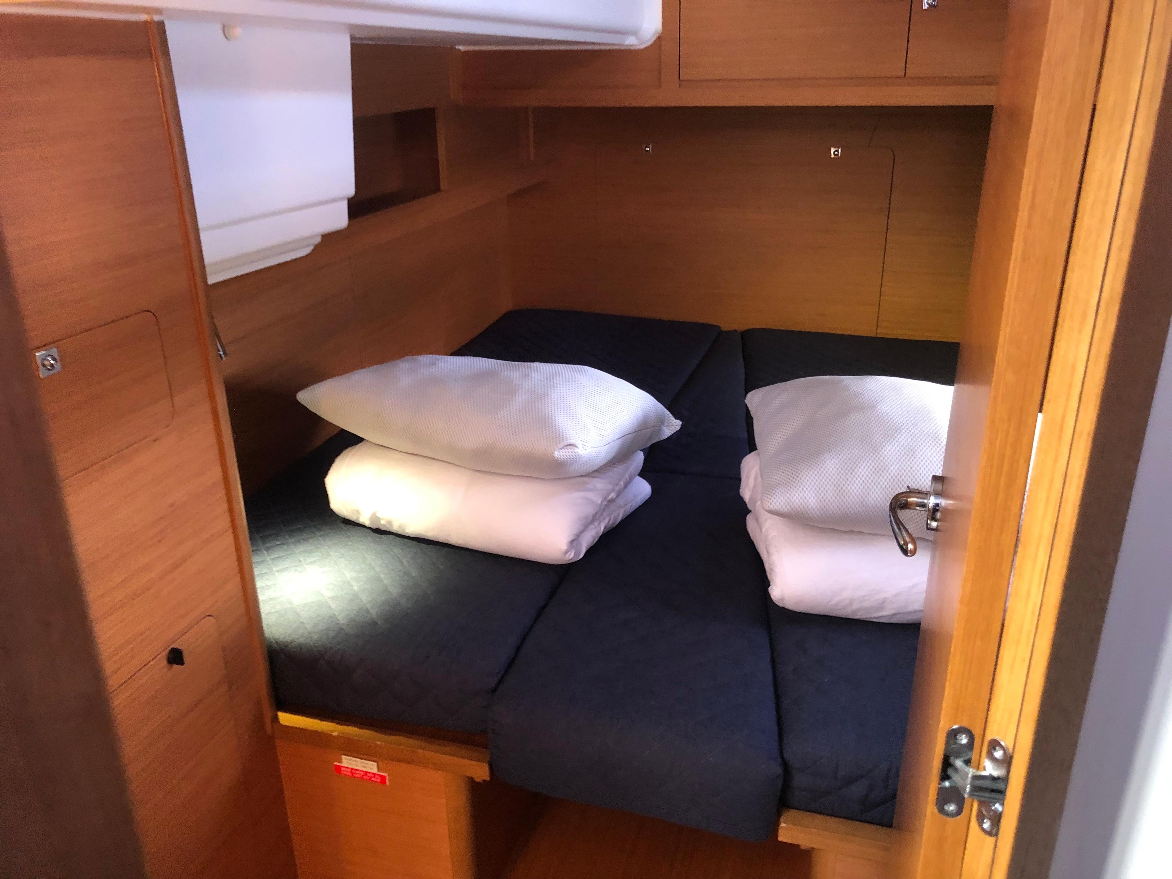 Dufour 530 - 4 + 1 cab., picture 28