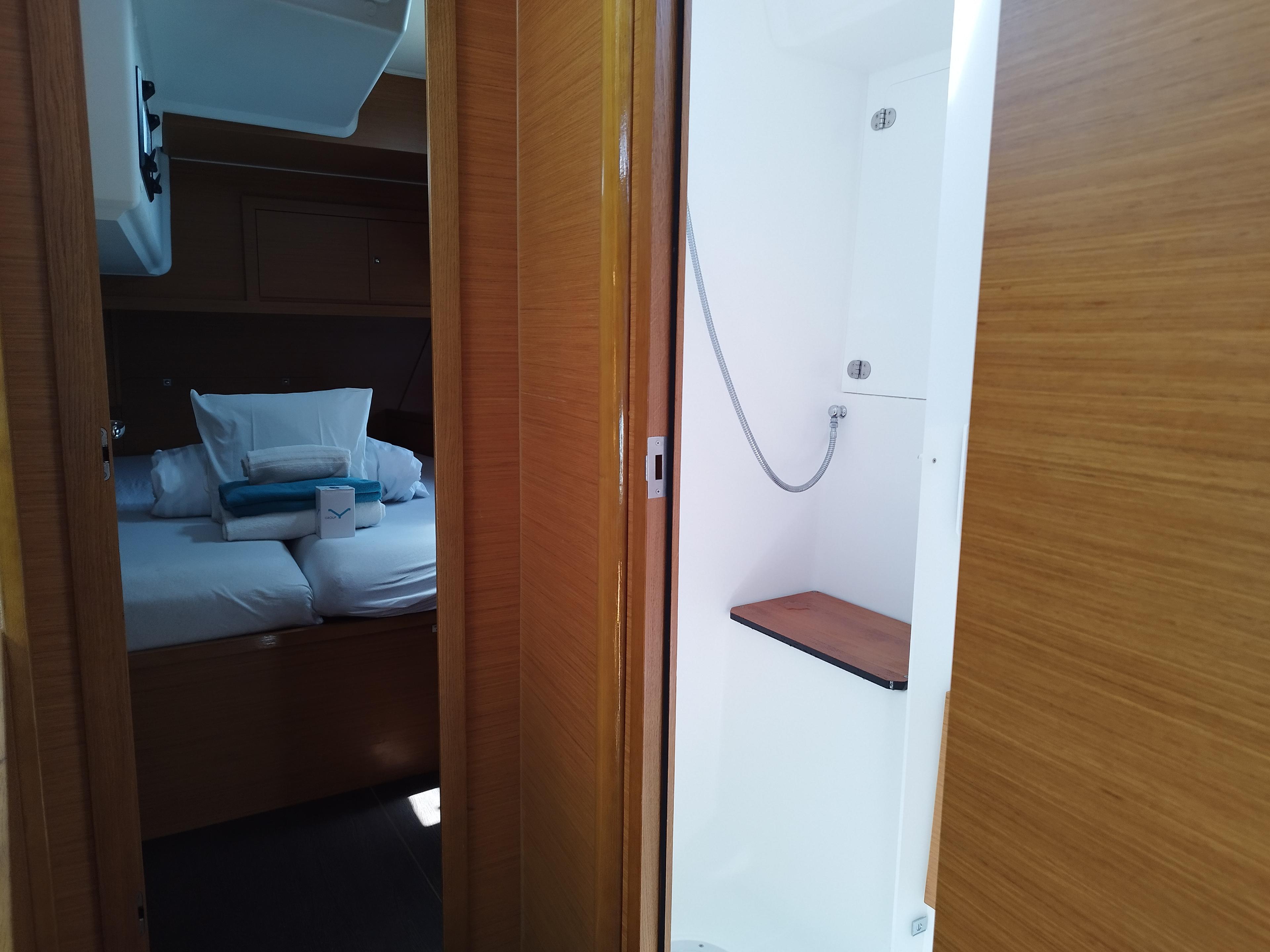 Dufour 470 - 3 cab., picture 22