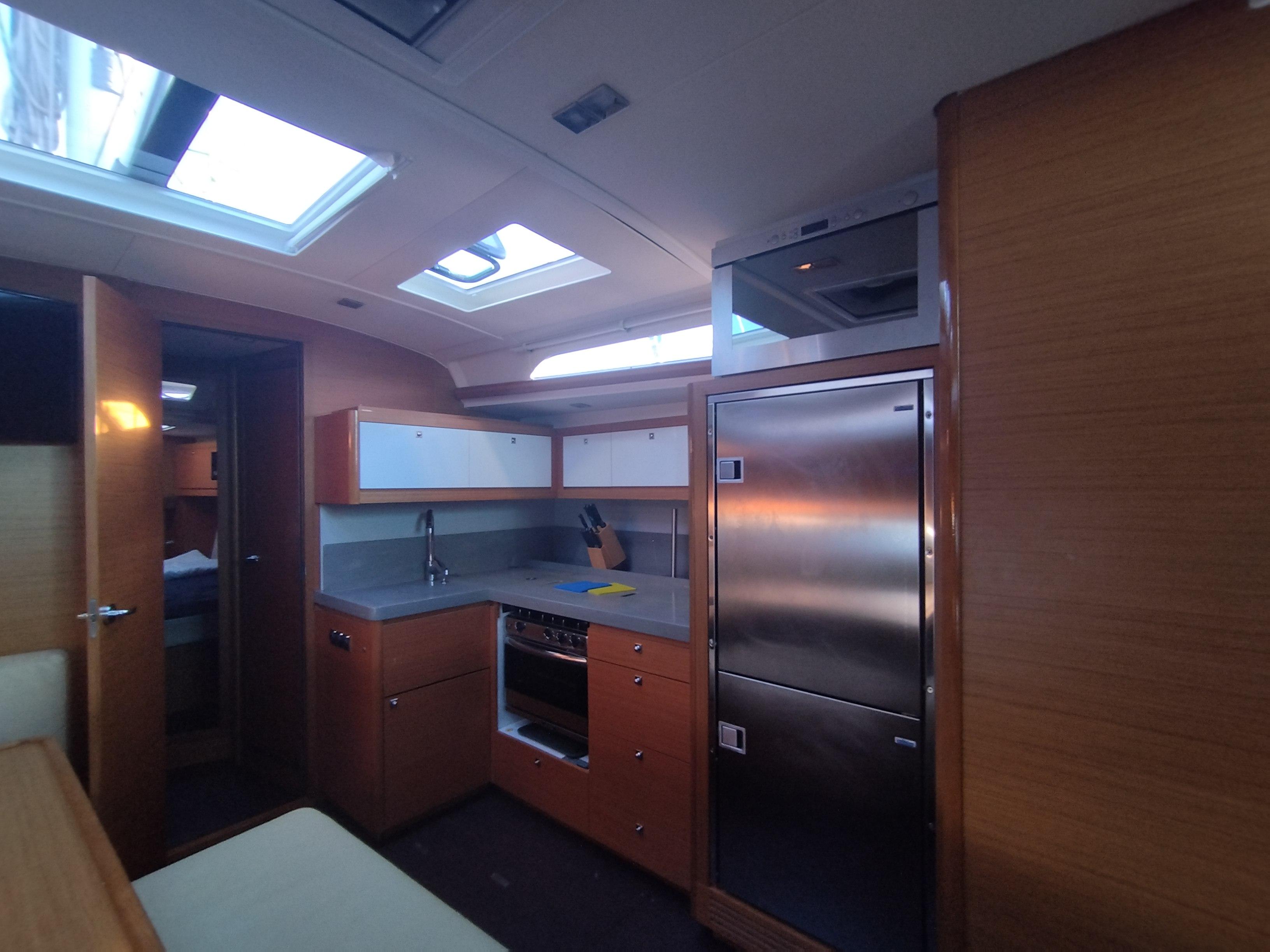 Dufour 470 - 5 + 1 cab., picture 13